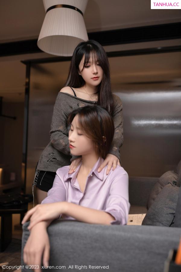 鱼子酱fish  [XiuRen]高清写真图 2023.03.17 No.6436 鱼子酱Fish 短裙美腿第18张图片